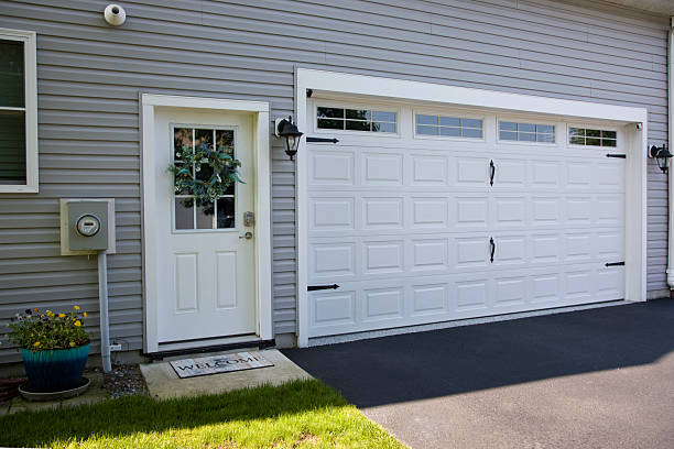 24/7 Emergency Garage Door Panel Replacement experts in Hockinson, WA